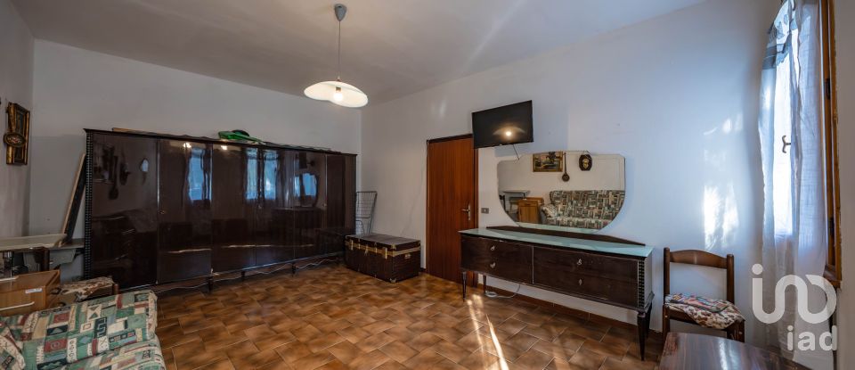 House 9 rooms of 238 m² in Lugo (48022)