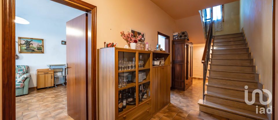 House 9 rooms of 238 m² in Lugo (48022)