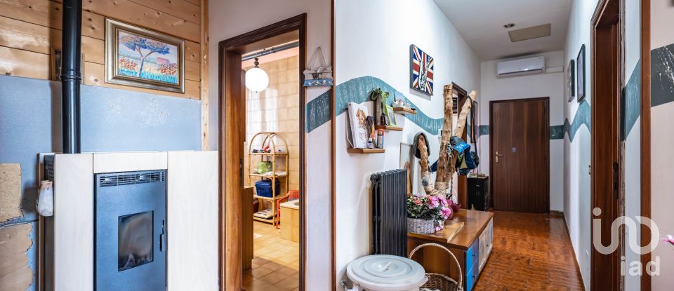 House 9 rooms of 238 m² in Lugo (48022)