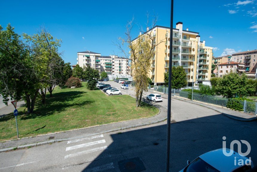 Quadrilocale di 105 m² a Verona (37131)