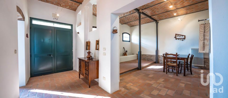 House 9 rooms of 357 m² in Jolanda di Savoia (44037)