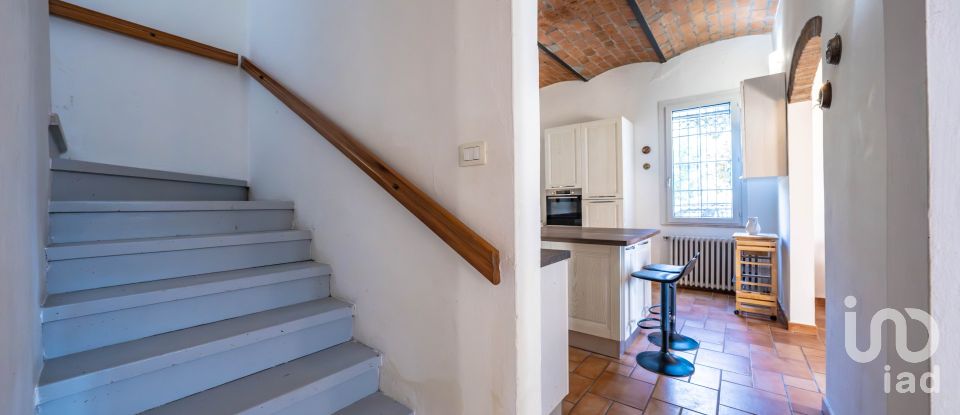 House 9 rooms of 357 m² in Jolanda di Savoia (44037)