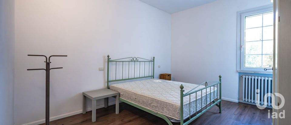 House 9 rooms of 357 m² in Jolanda di Savoia (44037)