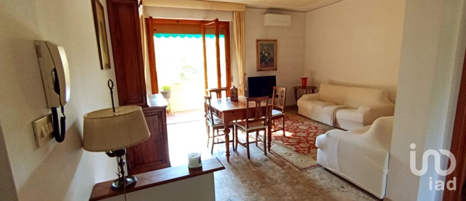 Appartamento 5 locali di 100 m² a Firenze (50125)