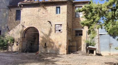 House 6 rooms of 165 m² in Offida (63073)