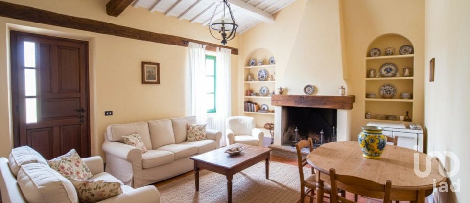 House 6 rooms of 165 m² in Offida (63073)