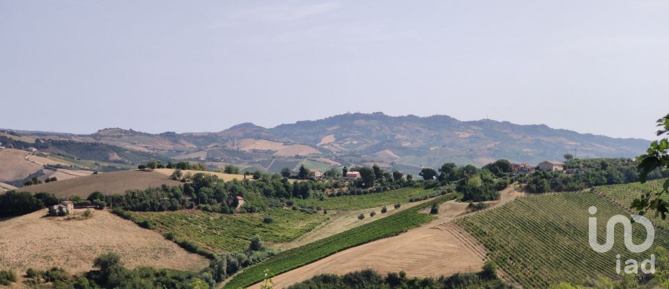 House 6 rooms of 165 m² in Offida (63073)