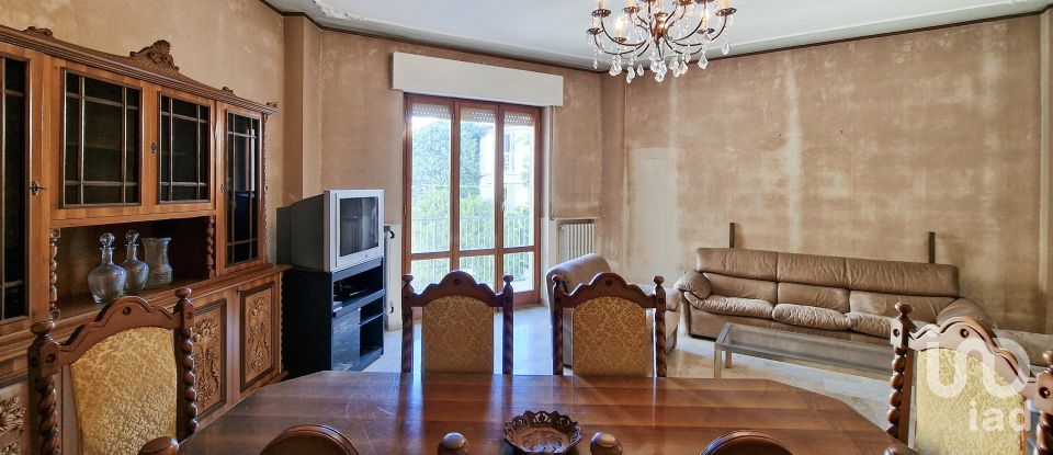 Appartamento 6 locali di 147 m² a Civitanova Marche (62012)