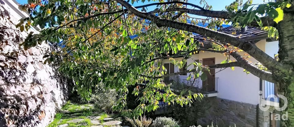 Trilocale di 52 m² a Doues (11010)