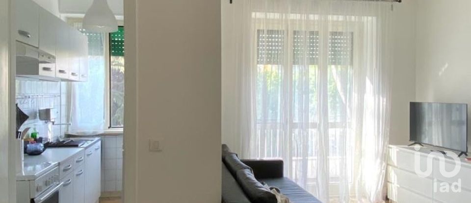 Two-room apartment of 51 m² in Milano (20122)