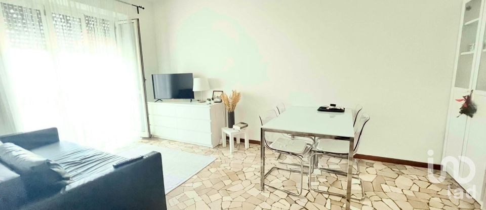 Two-room apartment of 51 m² in Milano (20122)