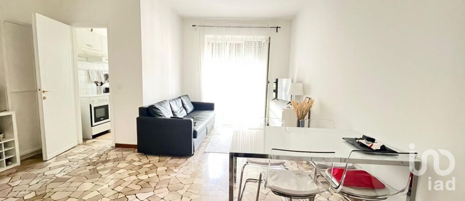 Two-room apartment of 51 m² in Milano (20122)