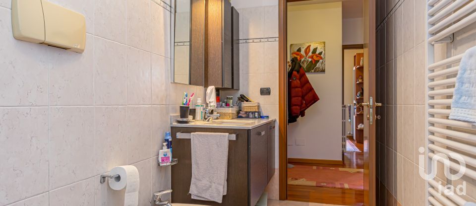 Casa indipendente / Villa 5 locali di 169 m² in Paderno Dugnano (20037)