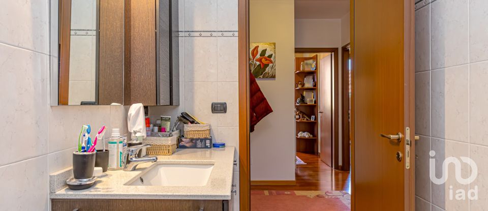 Casa indipendente / Villa 5 locali di 169 m² in Paderno Dugnano (20037)