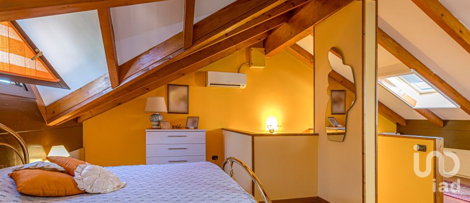 Casa indipendente / Villa 5 locali di 169 m² in Paderno Dugnano (20037)