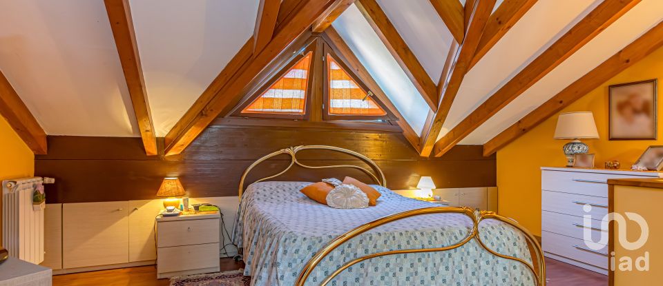 Casa indipendente / Villa 5 locali di 169 m² in Paderno Dugnano (20037)