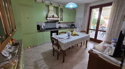 Apartment 7 rooms of 240 m² in San Benedetto del Tronto (63074)