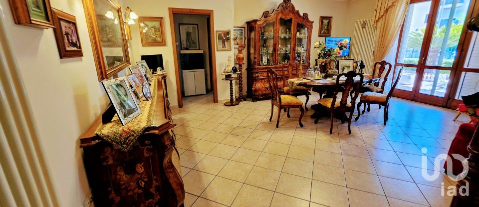 Appartamento 7 locali di 240 m² a San Benedetto del Tronto (63074)