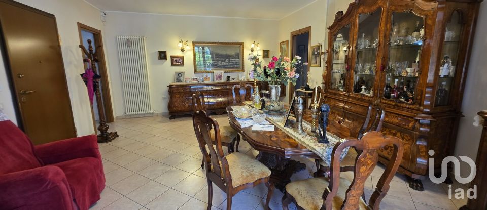 Appartamento 7 locali di 240 m² a San Benedetto del Tronto (63074)