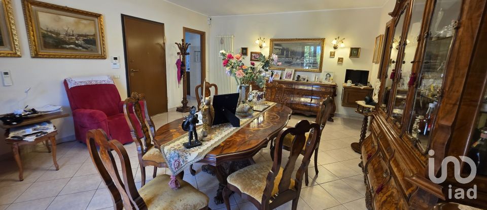 Appartamento 7 locali di 240 m² a San Benedetto del Tronto (63074)