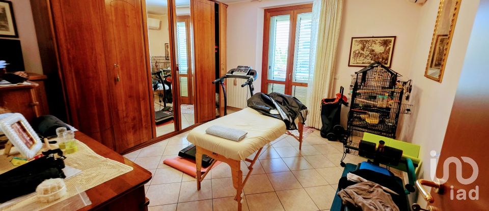 Appartamento 7 locali di 240 m² a San Benedetto del Tronto (63074)