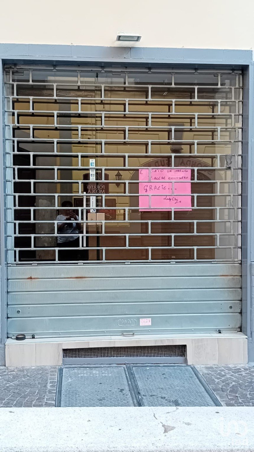 Shop / premises commercial of 50 m² in Bacoli (80070)