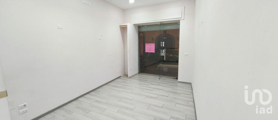 Shop / premises commercial of 50 m² in Bacoli (80070)