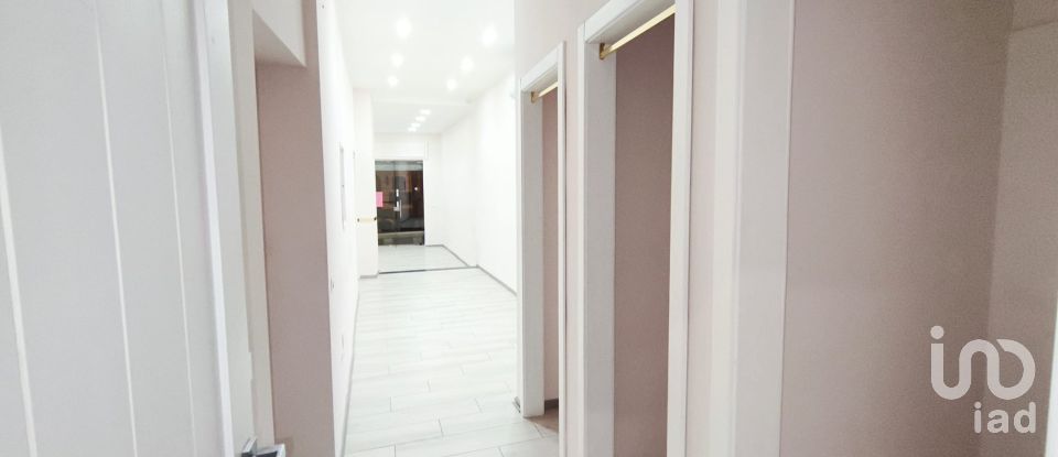Shop / premises commercial of 50 m² in Bacoli (80070)