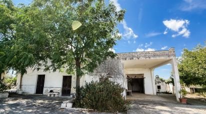 Villa Bifamiliare 9 locali di 180 m² in Francavilla Fontana (72021)