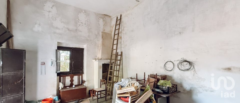 House boat 9 rooms of 180 m² in Francavilla Fontana (72021)