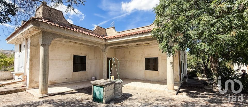 House boat 9 rooms of 180 m² in Francavilla Fontana (72021)