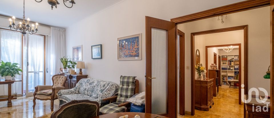 Appartamento 6 locali di 117 m² a Genova (16131)