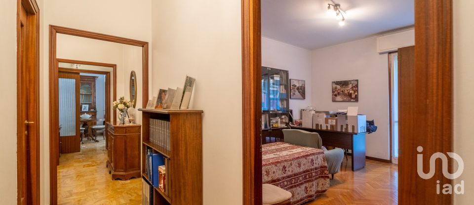 Appartamento 6 locali di 117 m² a Genova (16131)