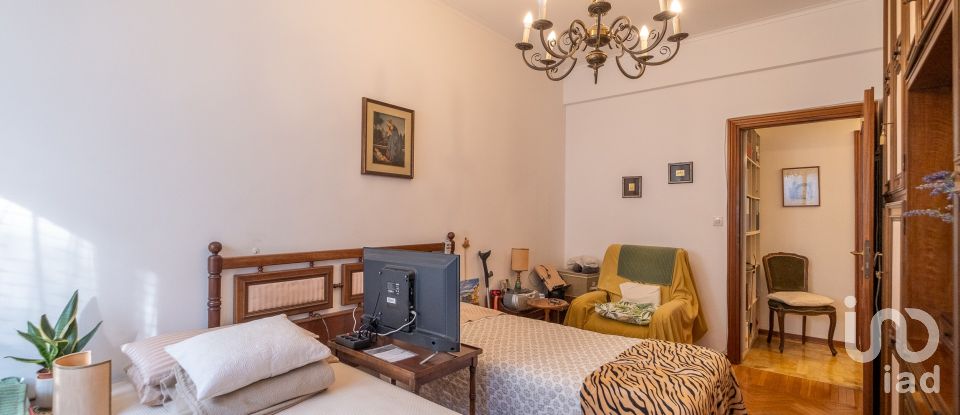 Appartamento 6 locali di 117 m² a Genova (16131)