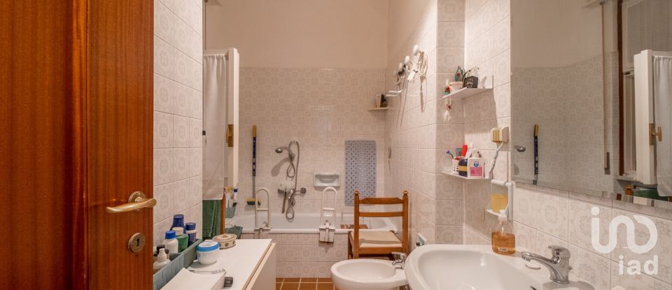 Appartamento 6 locali di 117 m² a Genova (16131)