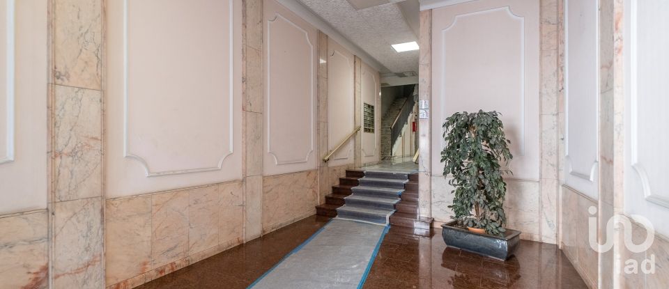 Appartamento 6 locali di 117 m² a Genova (16131)