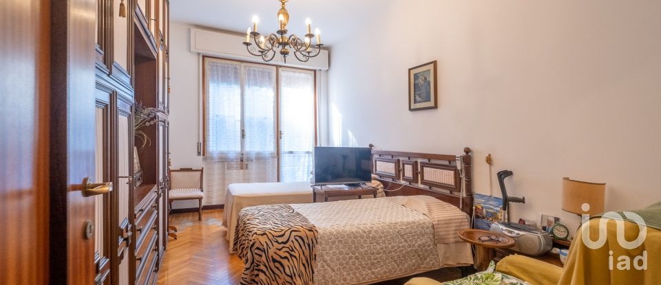 Appartamento 6 locali di 117 m² a Genova (16131)