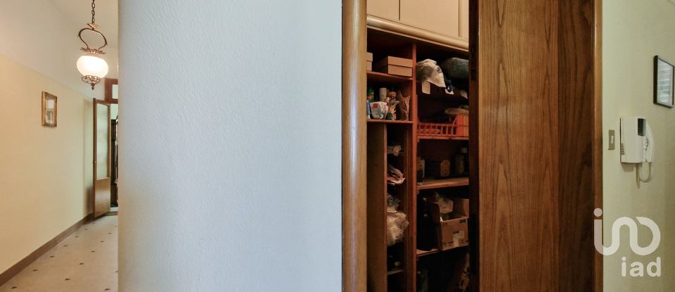 Apartment 12 rooms of 265 m² in Montegranaro (63812)