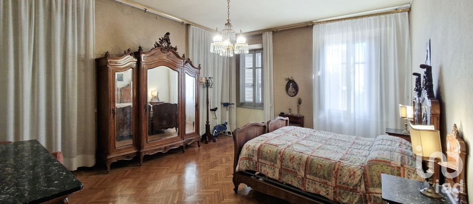 Apartment 12 rooms of 265 m² in Montegranaro (63812)