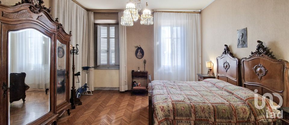 Apartment 12 rooms of 265 m² in Montegranaro (63812)