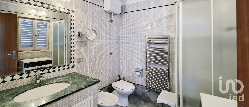 Apartment 12 rooms of 265 m² in Montegranaro (63812)