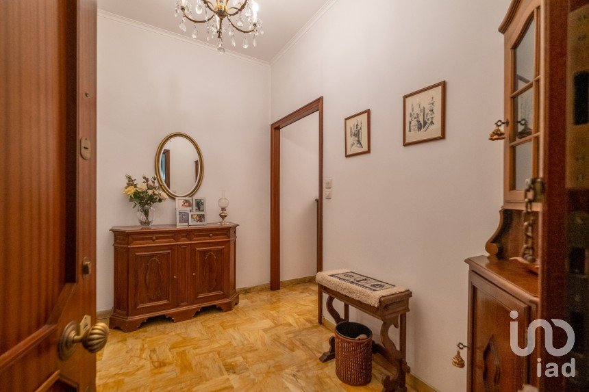 Appartamento 6 locali di 117 m² a Genova (16131)