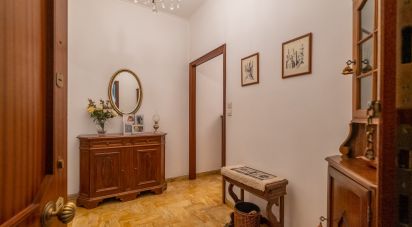 Apartment 6 rooms of 117 m² in Genova (16131)