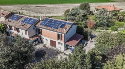 Casa indipendente / Villa 14 locali di 400 m² in Lugo (48022)