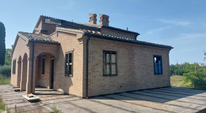 Casa indipendente / Villa 7 locali di 190 m² in Treia (62010)