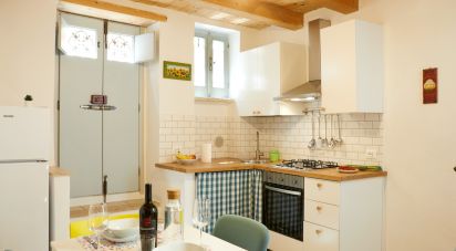 Casa di paese 6 locali di 95 m² in Lapedona (63823)