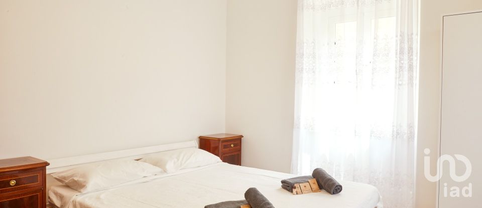 Village house 6 rooms of 95 m² in Lapedona (63823)