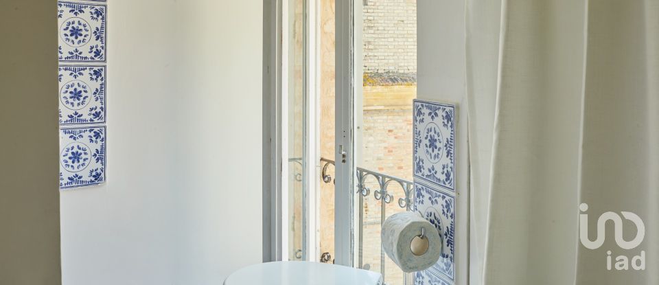 Village house 6 rooms of 95 m² in Lapedona (63823)