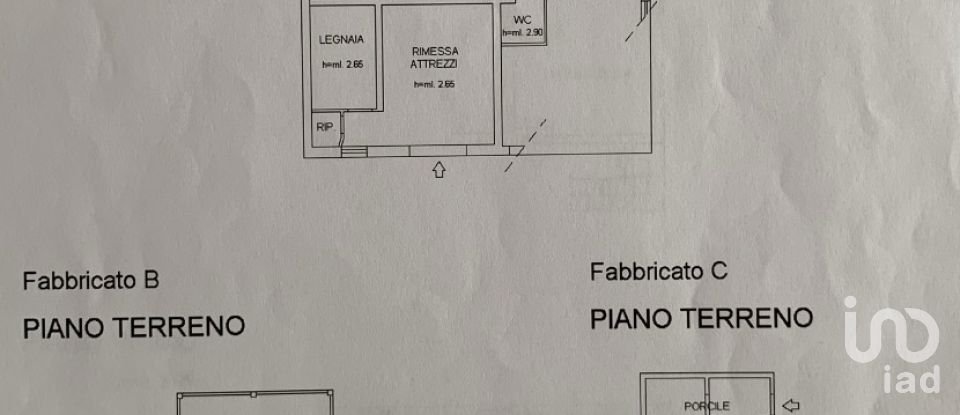 Farm 9 rooms of 203 m² in Montepulciano (53045)