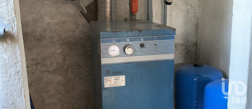 Farm 9 rooms of 203 m² in Montepulciano (53045)